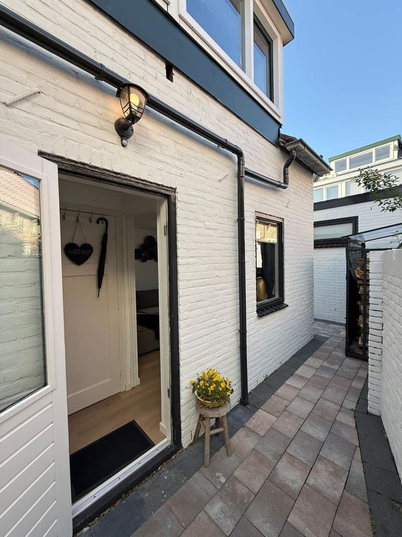 Voordeur open — entree